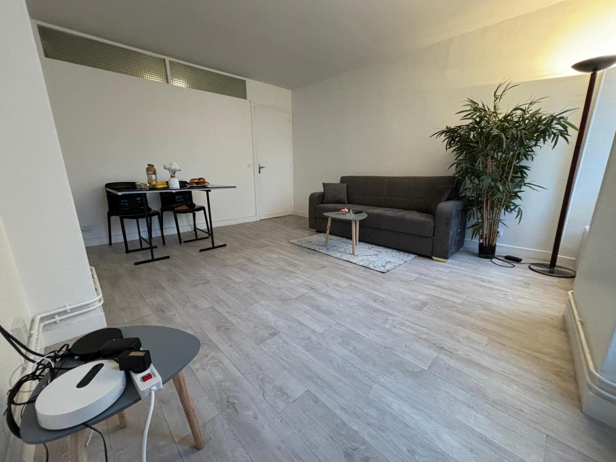 باريس Appartement Situe Dans Le 9Eme Arrondissement, A Deux Pas Du Sacre-Coeur المظهر الخارجي الصورة