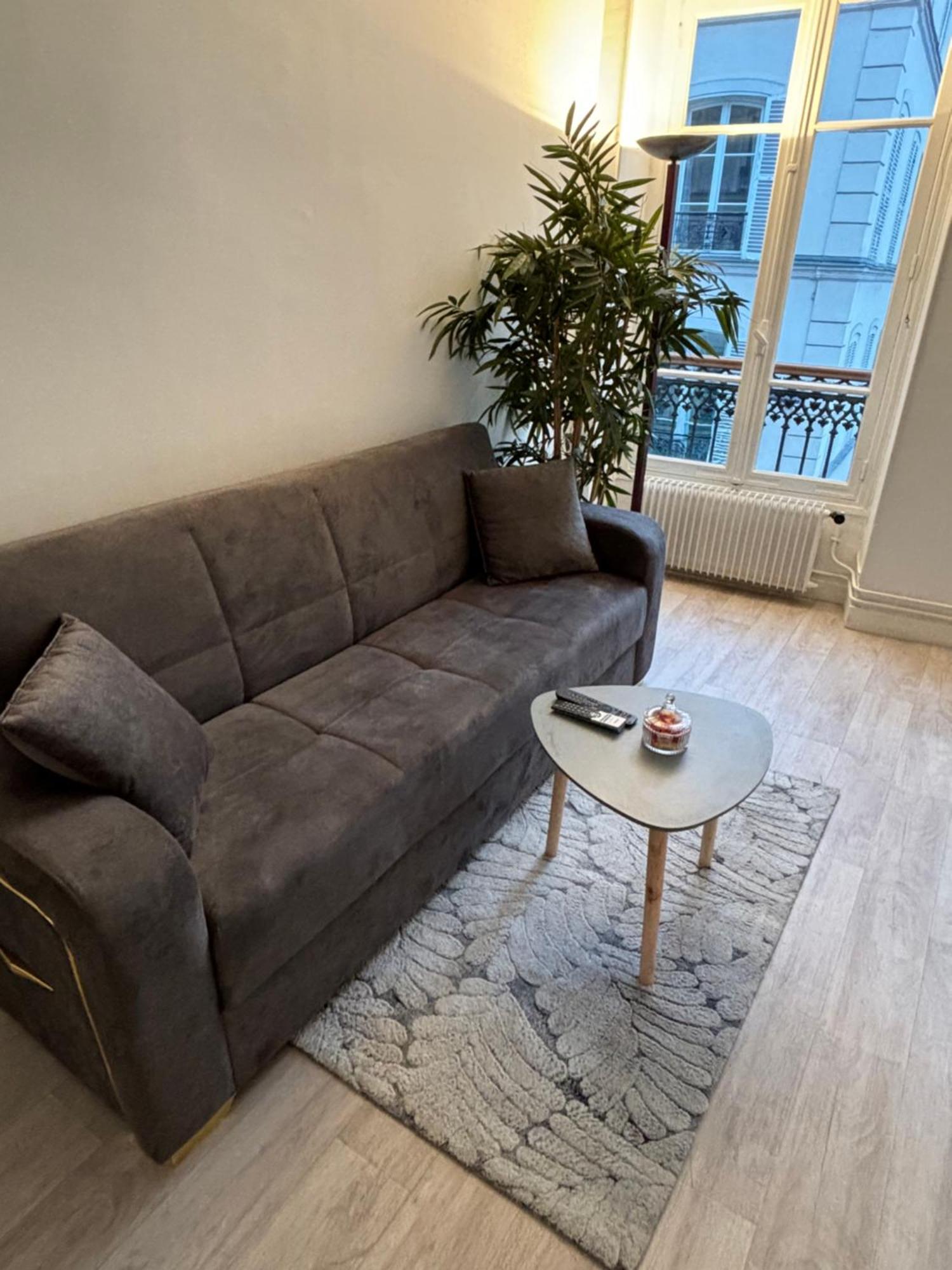 باريس Appartement Situe Dans Le 9Eme Arrondissement, A Deux Pas Du Sacre-Coeur المظهر الخارجي الصورة